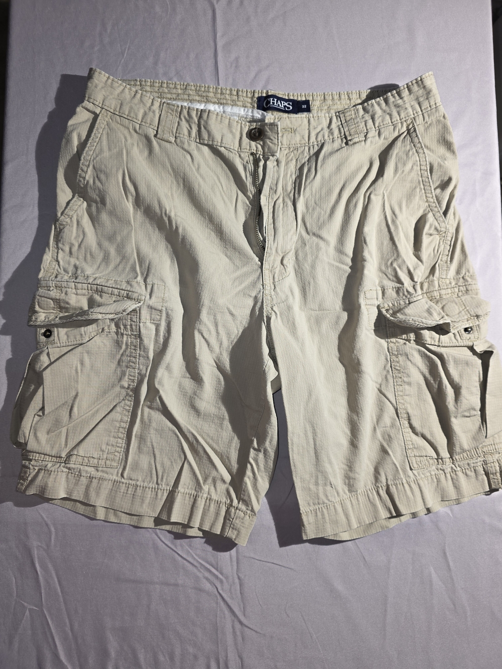 Chaps Men’s Khaki Cargo Shorts 8" Inseam
